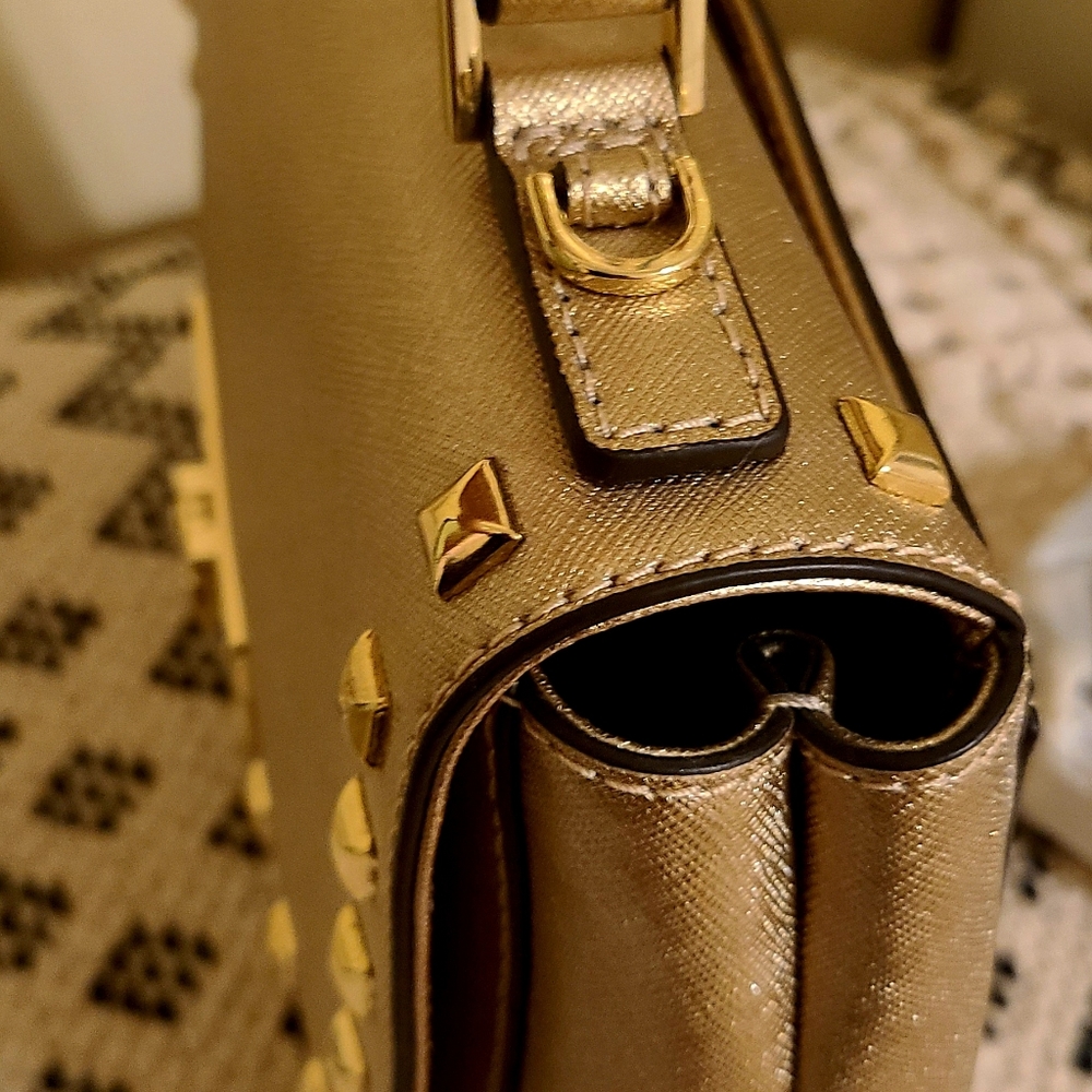Handbag - Picture 3 of 8